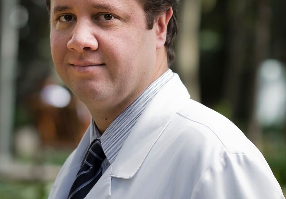 “Esperamos a chegada de robôs com inteligência artificial para auxiliar cirurgias”, afirma o urologista Carlo Passerotti