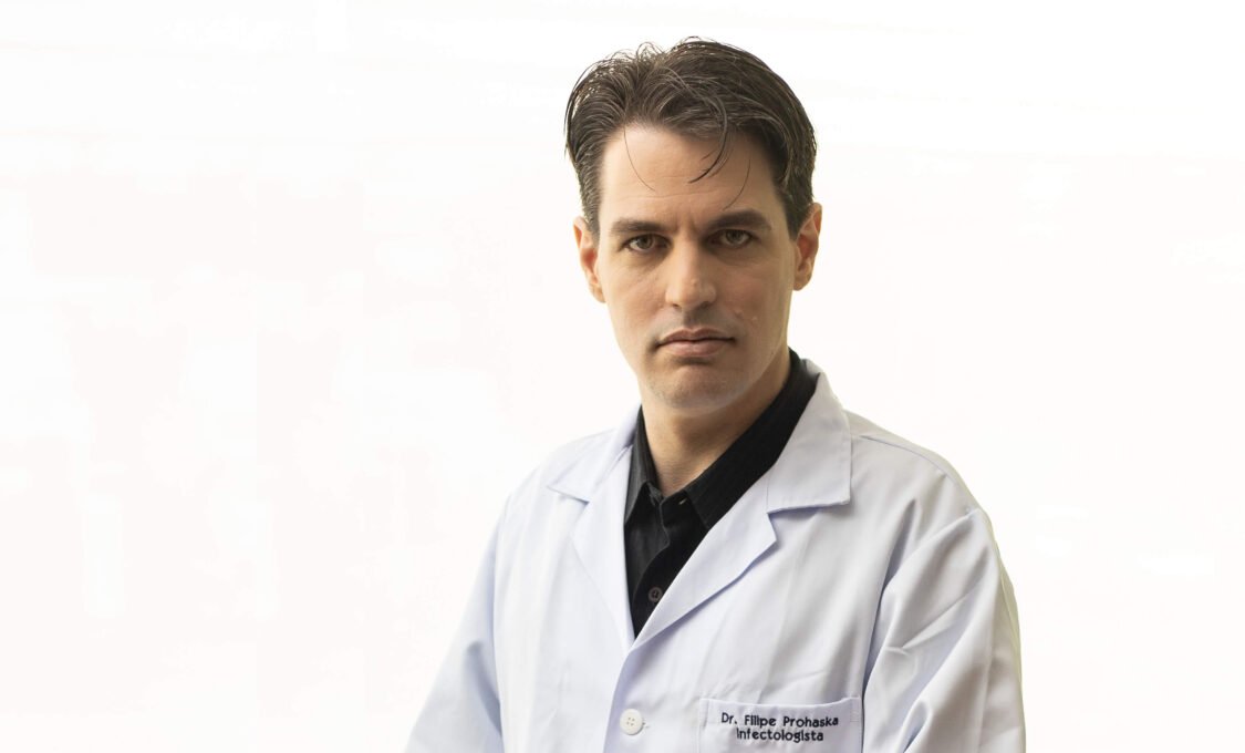 “A Influenza é um problema para as próximas décadas por sua alta taxa de mutação”, diz infectologista Filipe Prohaska
