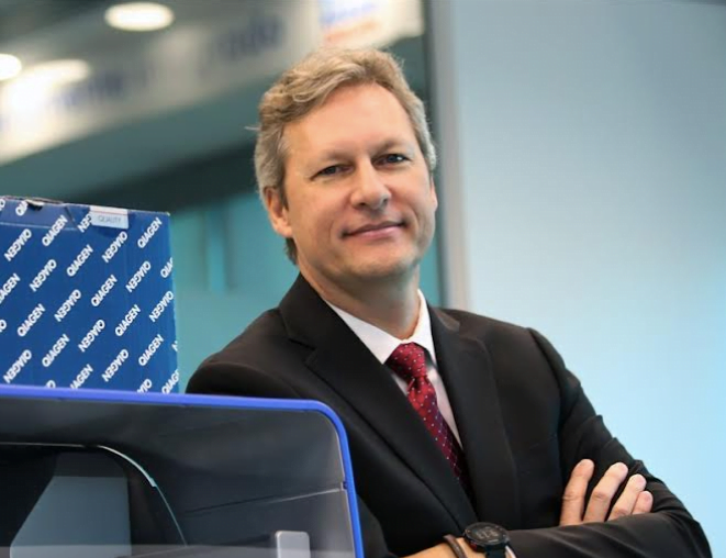 Teste de câncer, detecção do Flurona: como um laboratório alemão usa a biotecnologia para criar exames mais precisos