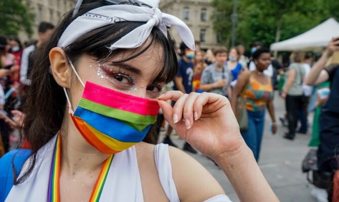 Será que os profissionais da saúde sabem como atender pacientes LGBTQIAP+? Vamos conversar sobre isso?